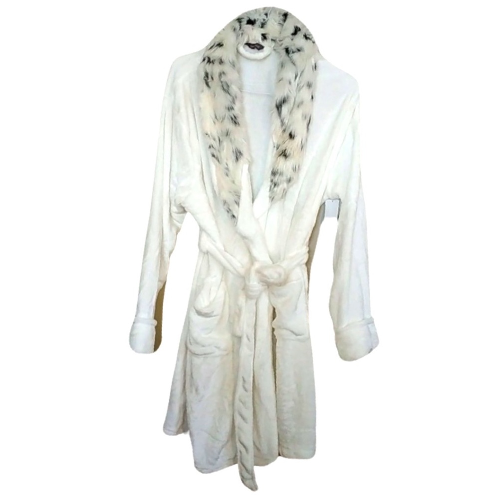 NWT Adore Luxury Ardour robe.